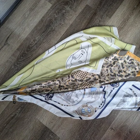 Bundle of 3 scarves 25 inches * 25 inches - Picture 1 of 4